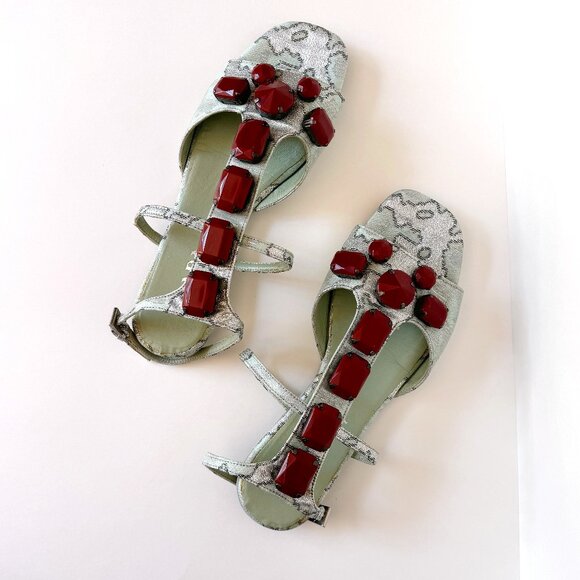 Prada stone flat sandals Never Worn size 5.5 - Picture 1 of 7